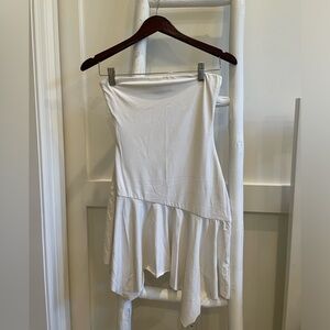 White strapless dresss